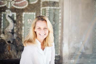 Anke Brauns - Holistic Life Coach (NLP, EMDR, Hypnose, EFT, Quantenfeld, Theta Healing®, Reflexintegration) & Schamanin